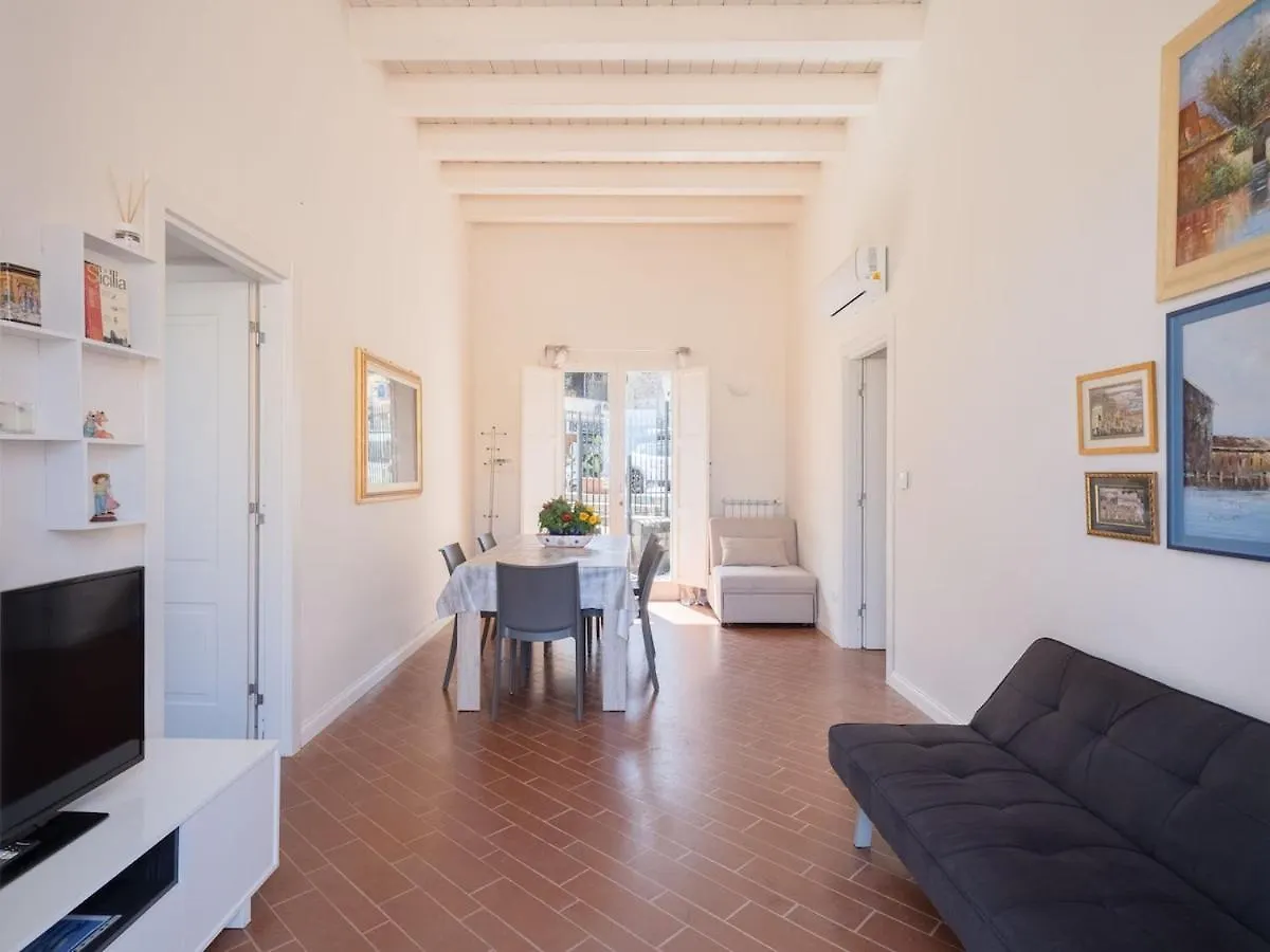 Apartment In Villa Storica Lanterna Sul Mare Palermo Italy